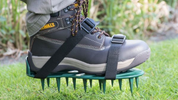 Aerator Spiked Shoes
