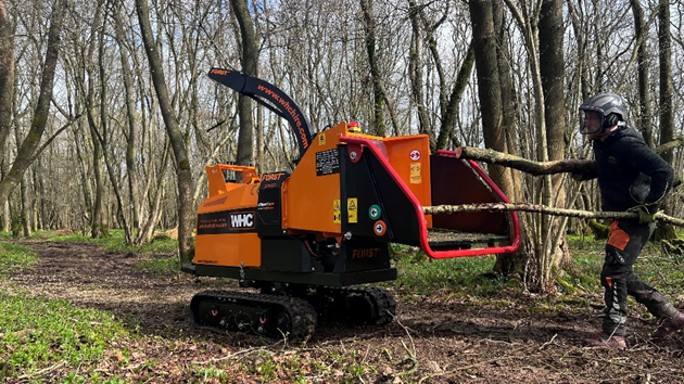 tracked woodchipper for hire