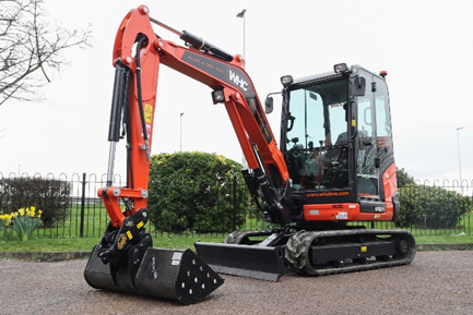 whc hire 3 tonne digger kubot kx27-4